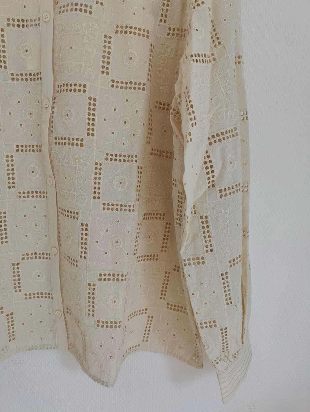 Blouse Sézane écrue en broderie anglaise – Taille 46 — photo 3