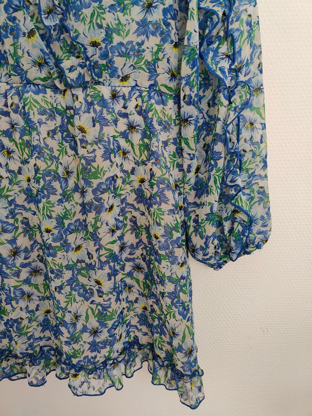 Robe Stradivarius à imprimé floral – Taille S — photo 3