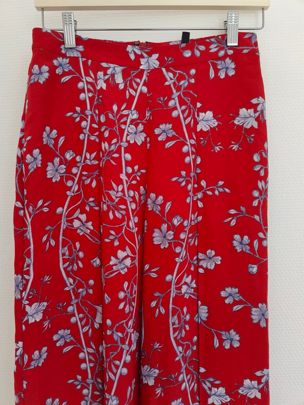 Pantalon BCBG Max Azria fleuri – Taille XS — photo 2