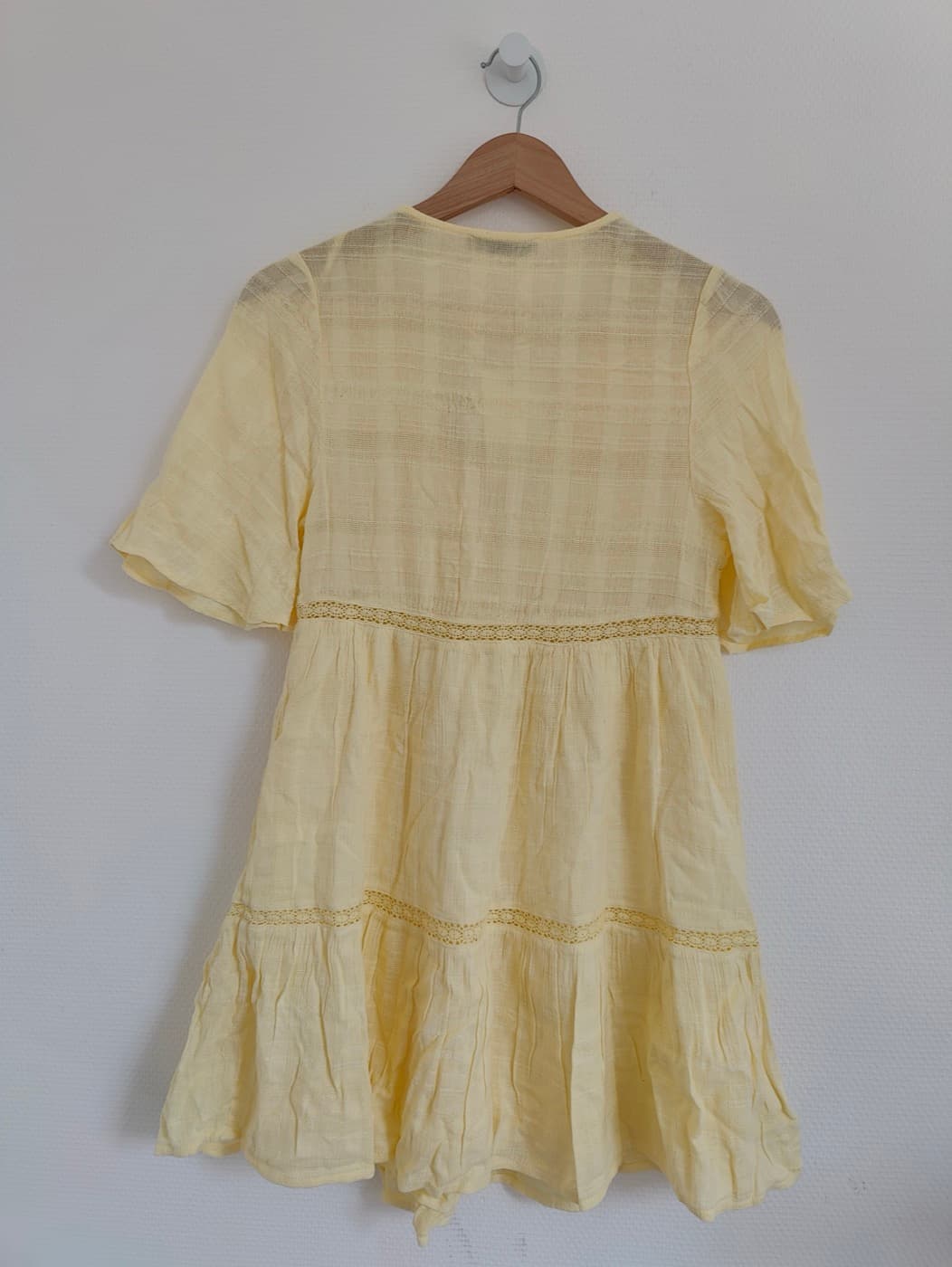 Robe Pull & Bear jaune pâle – Taille XS — photo 4