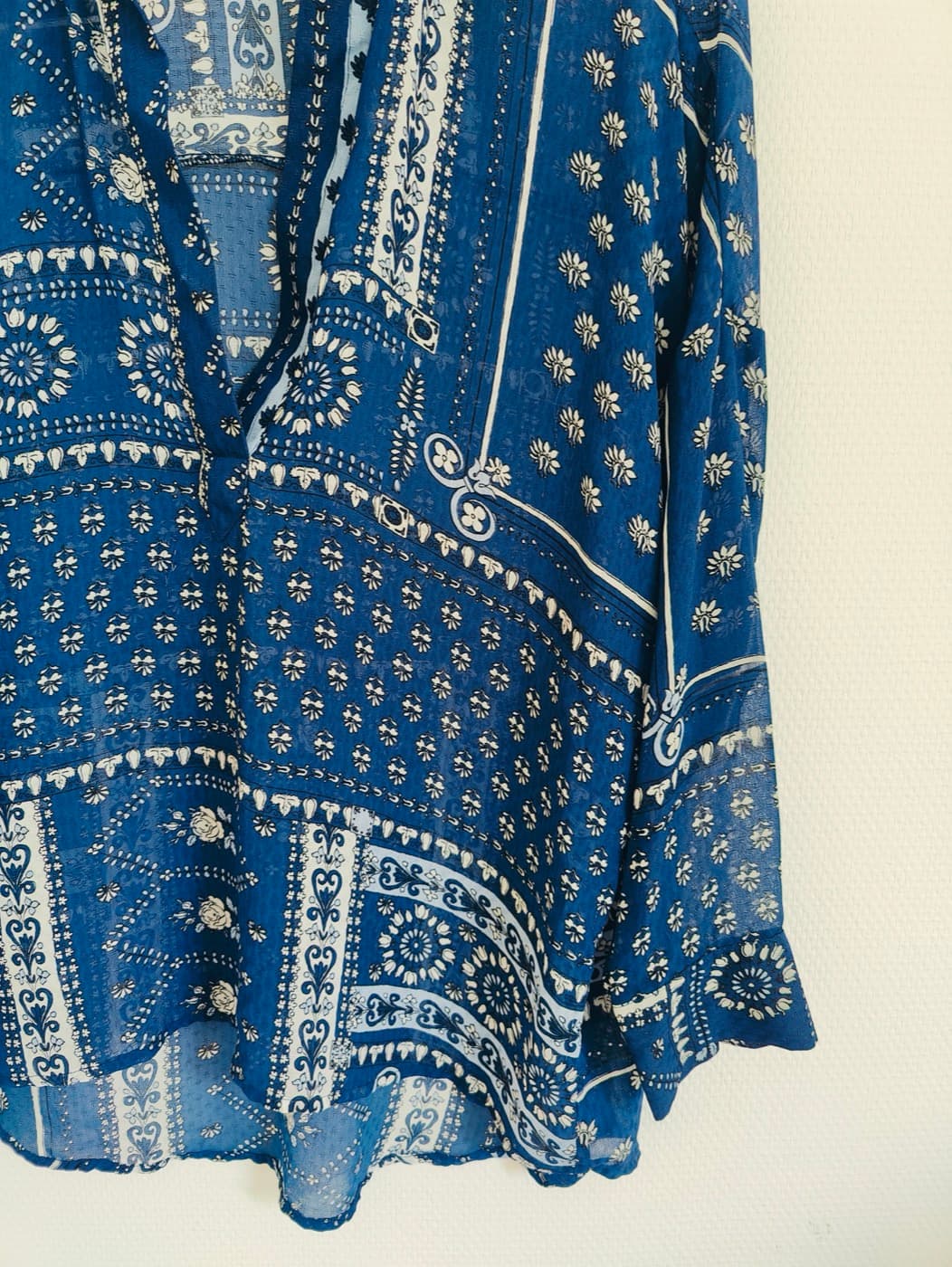Blouse Zara fluide à imprimé bandana – Taille S — photo 3