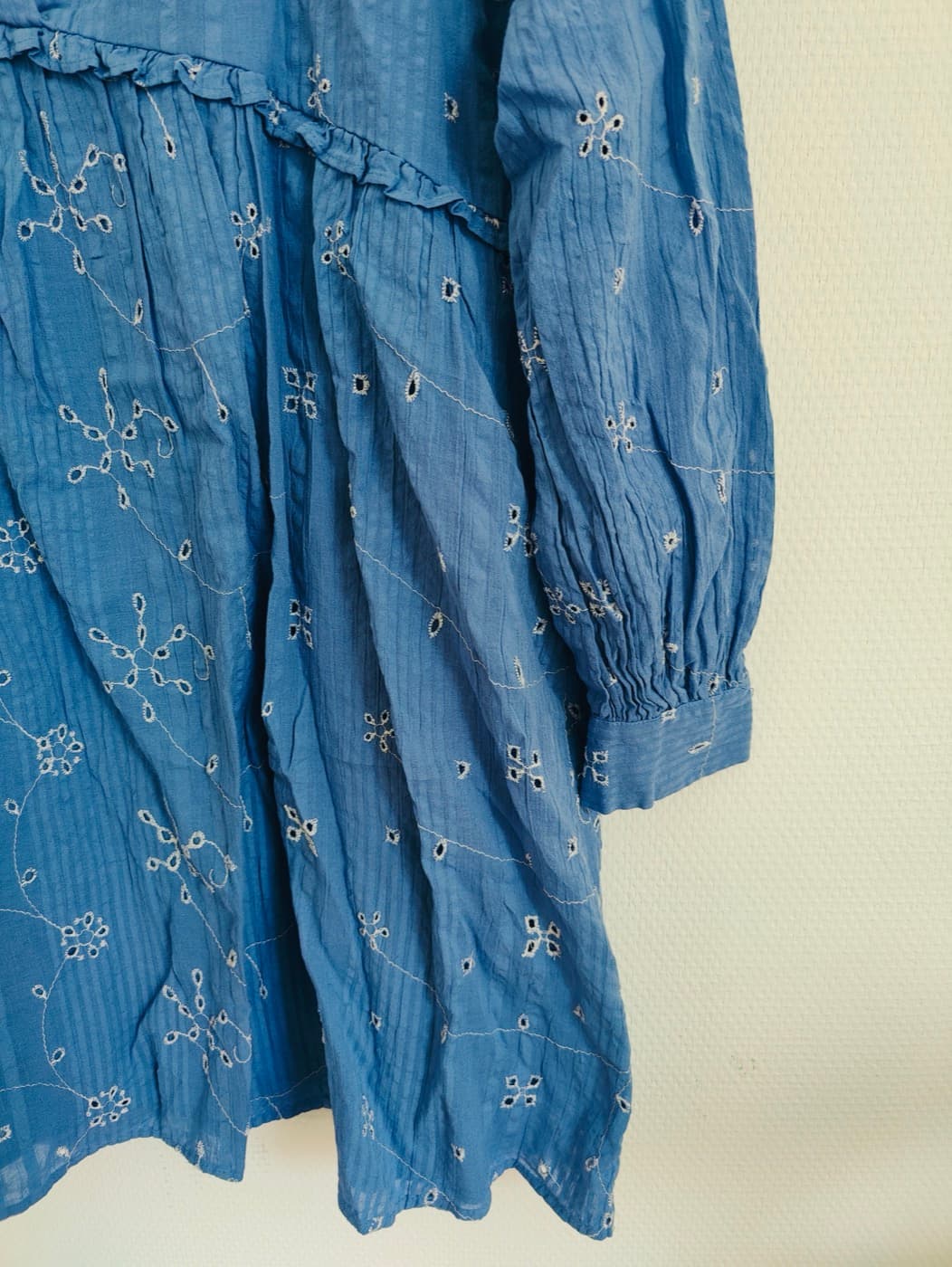 Robe Zara en broderie anglaise ajourée – Taille XS — photo 3