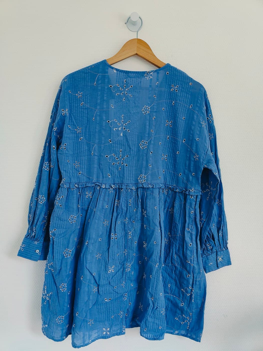 Robe Zara en broderie anglaise ajourée – Taille XS — photo 4
