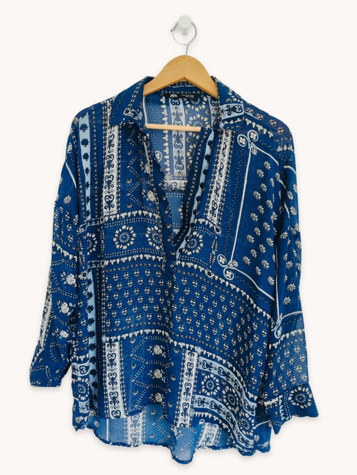 Blouse Zara fluide à imprimé bandana – Taille S — photo 1