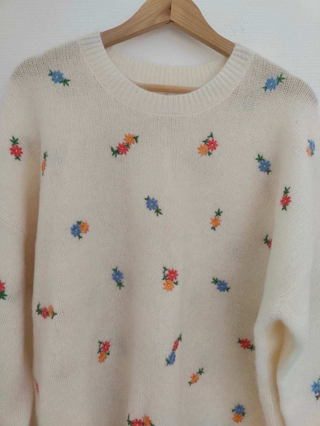 Pull Sézane écru à broderies florales – Taille XXXL — photo 2
