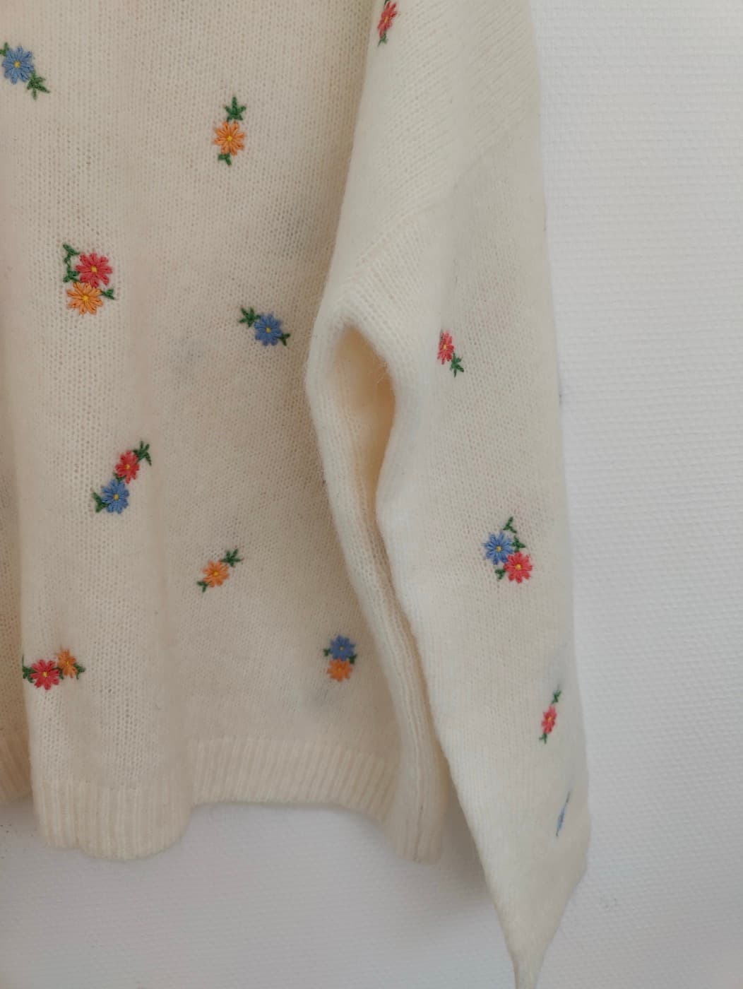 Pull Sézane écru à broderies florales – Taille XXXL — photo 3