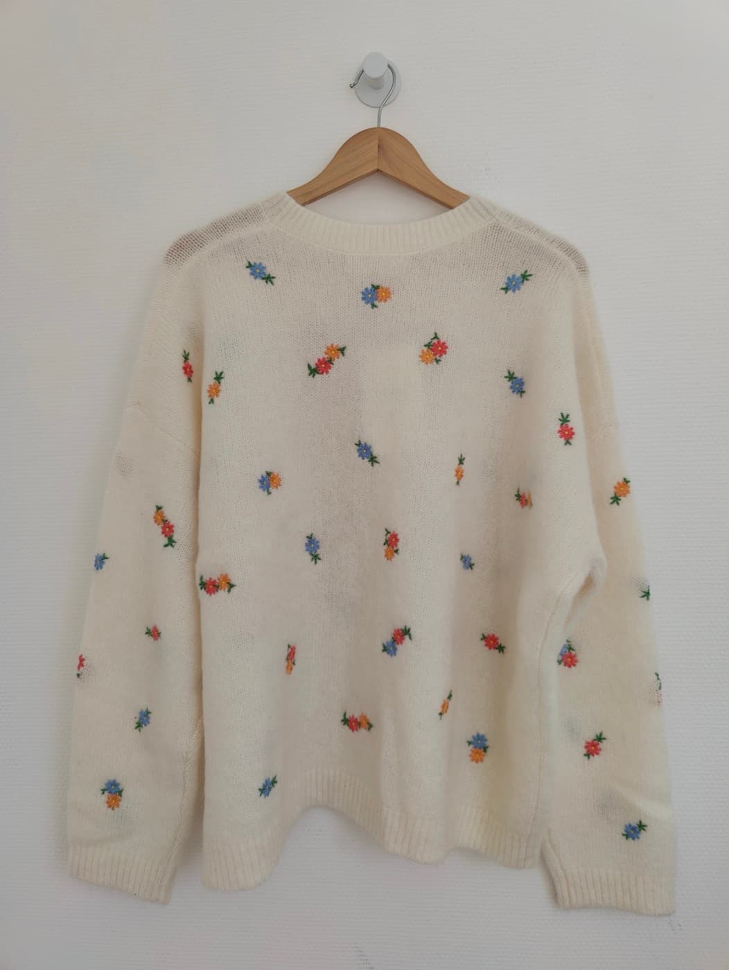 Pull Sézane écru à broderies florales – Taille XXXL — photo 4