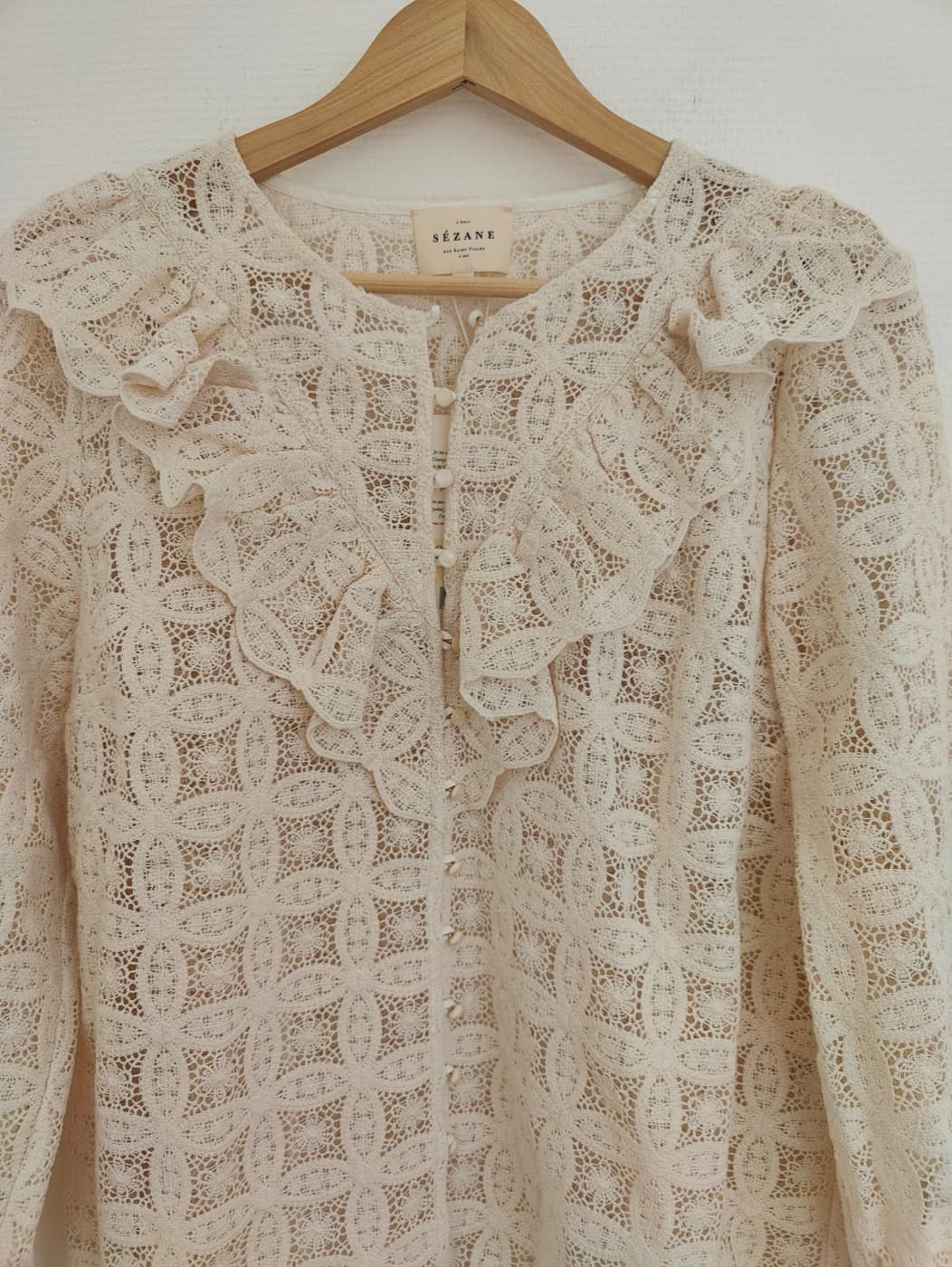 Blouse Sézane en dentelle écrue à volants – Taille 42 — photo 2