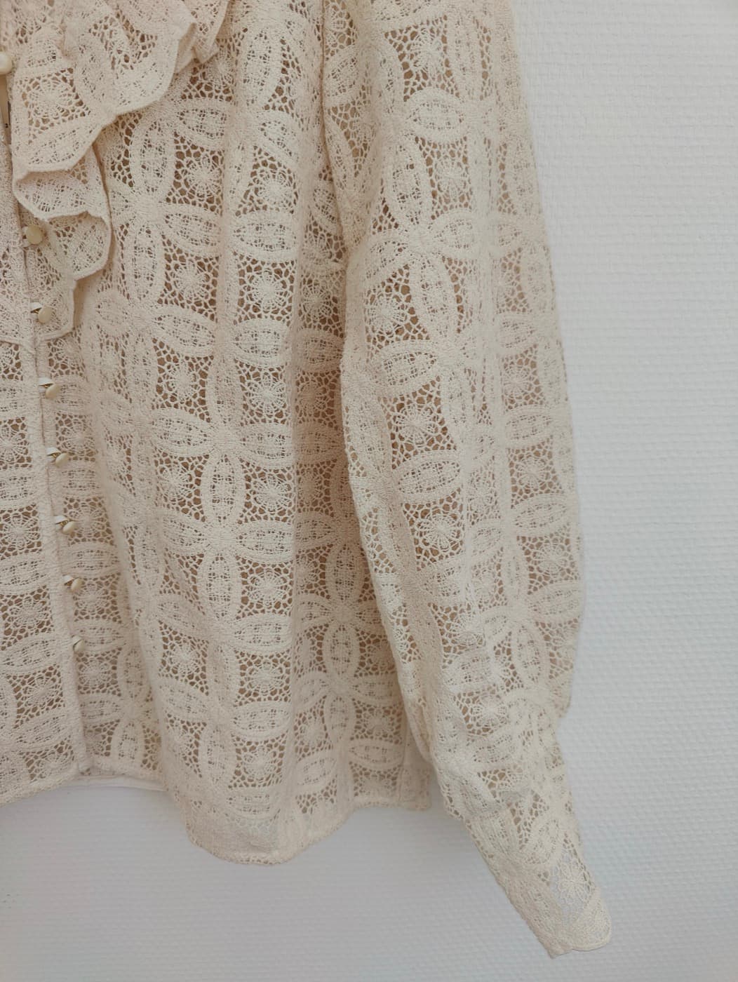 Blouse Sézane en dentelle écrue à volants – Taille 42 — photo 3