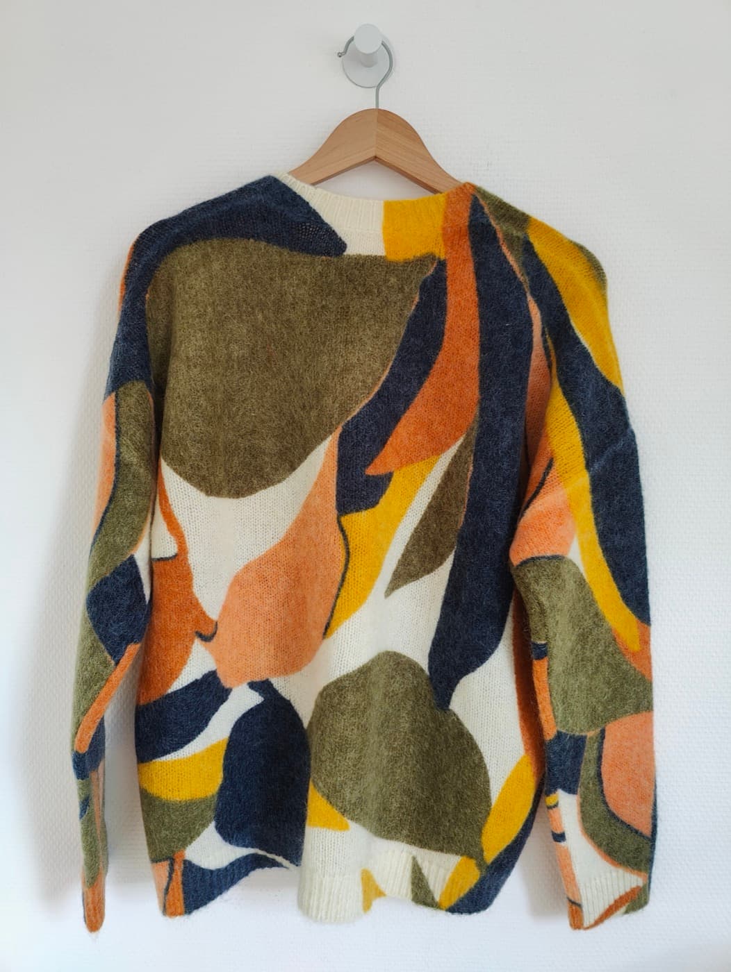 Pull Sézane à motif abstrait de feuillages – Taille L — photo 4