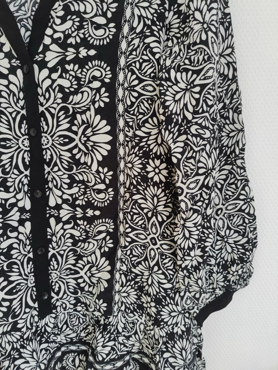 Robe  Zara à imprimé folk noir et blanc – Taille S — photo 3