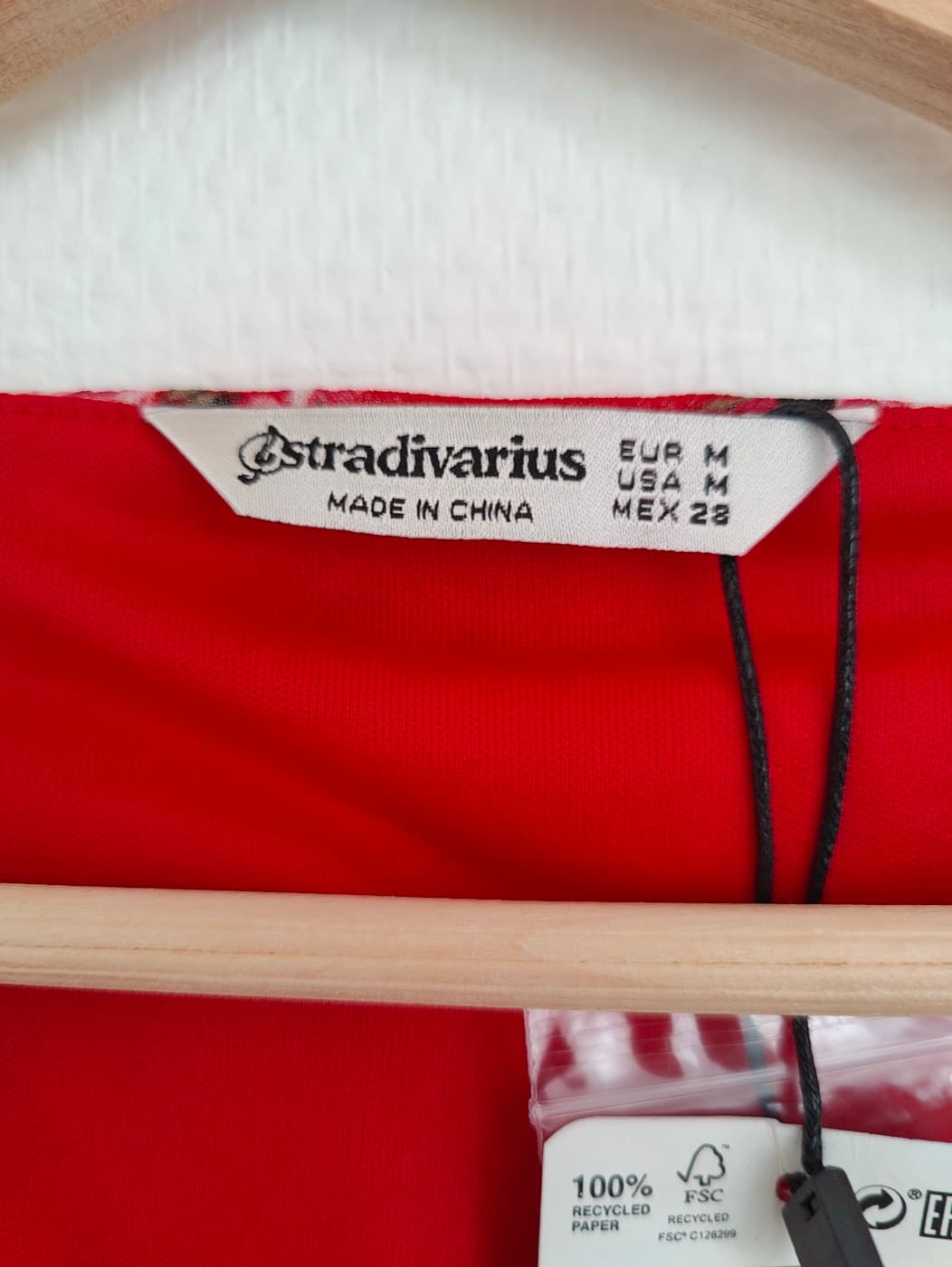 Robe longue Stradivarius à imprimé floral rouge – Taille M — photo 4