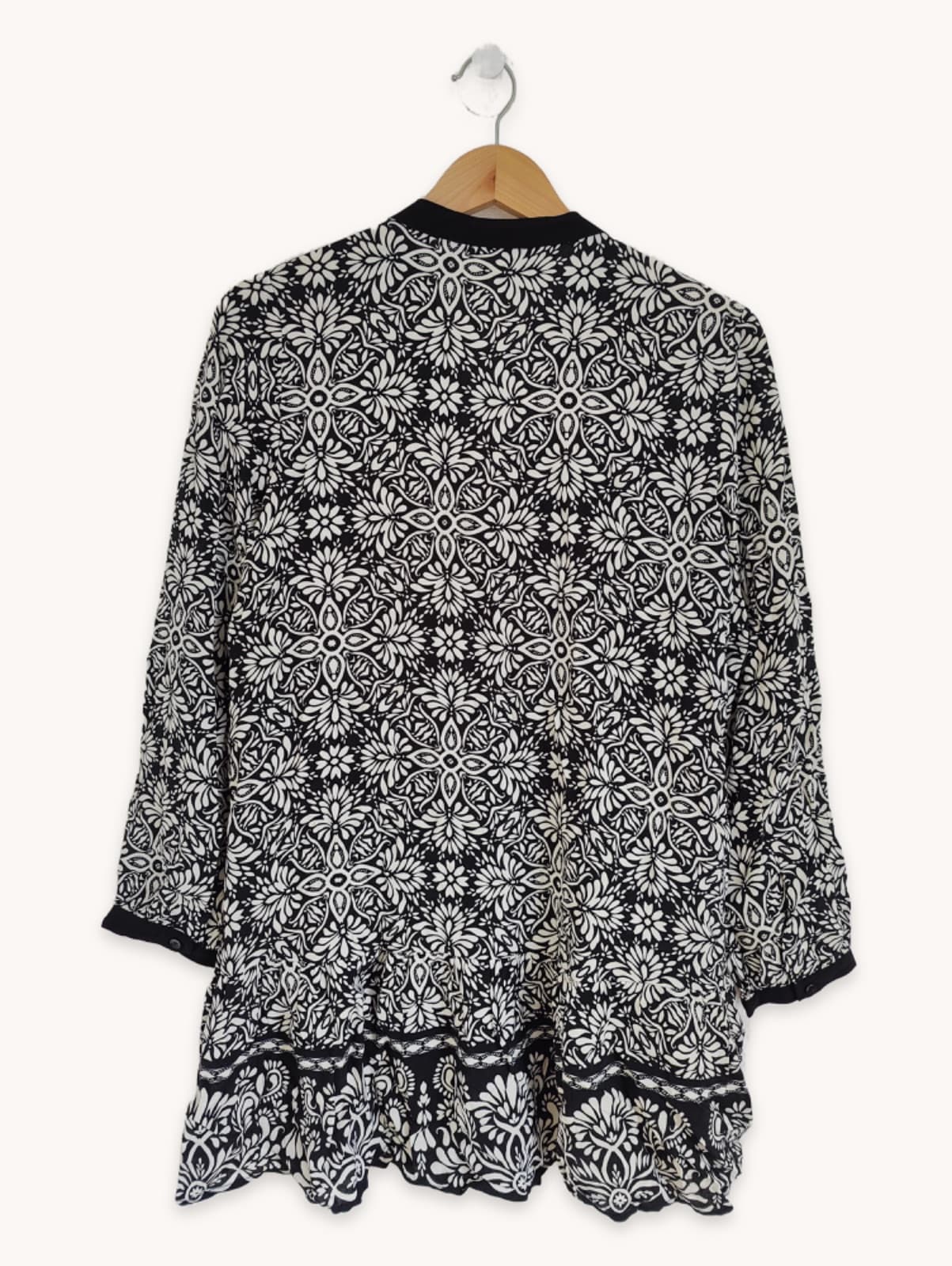Robe  Zara à imprimé folk noir et blanc – Taille S — photo 5