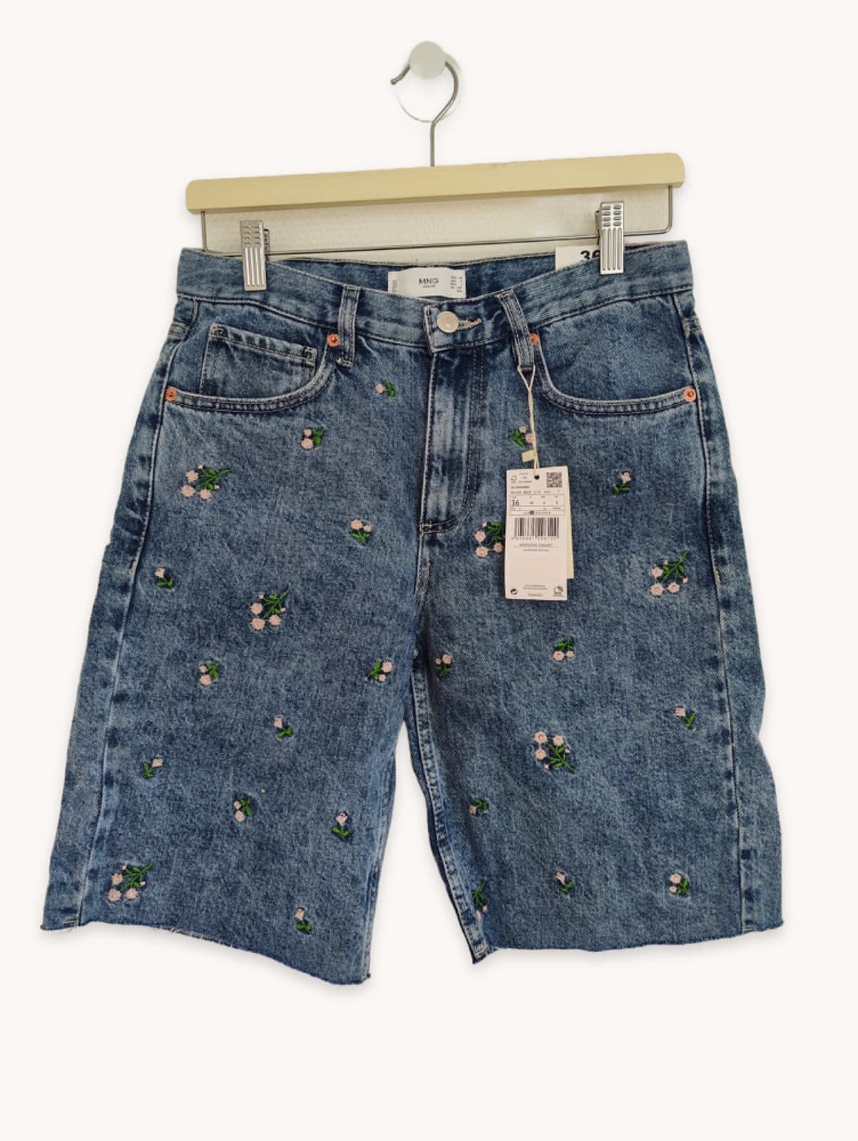 Mango denim shorts with floral embroidery – Size 36