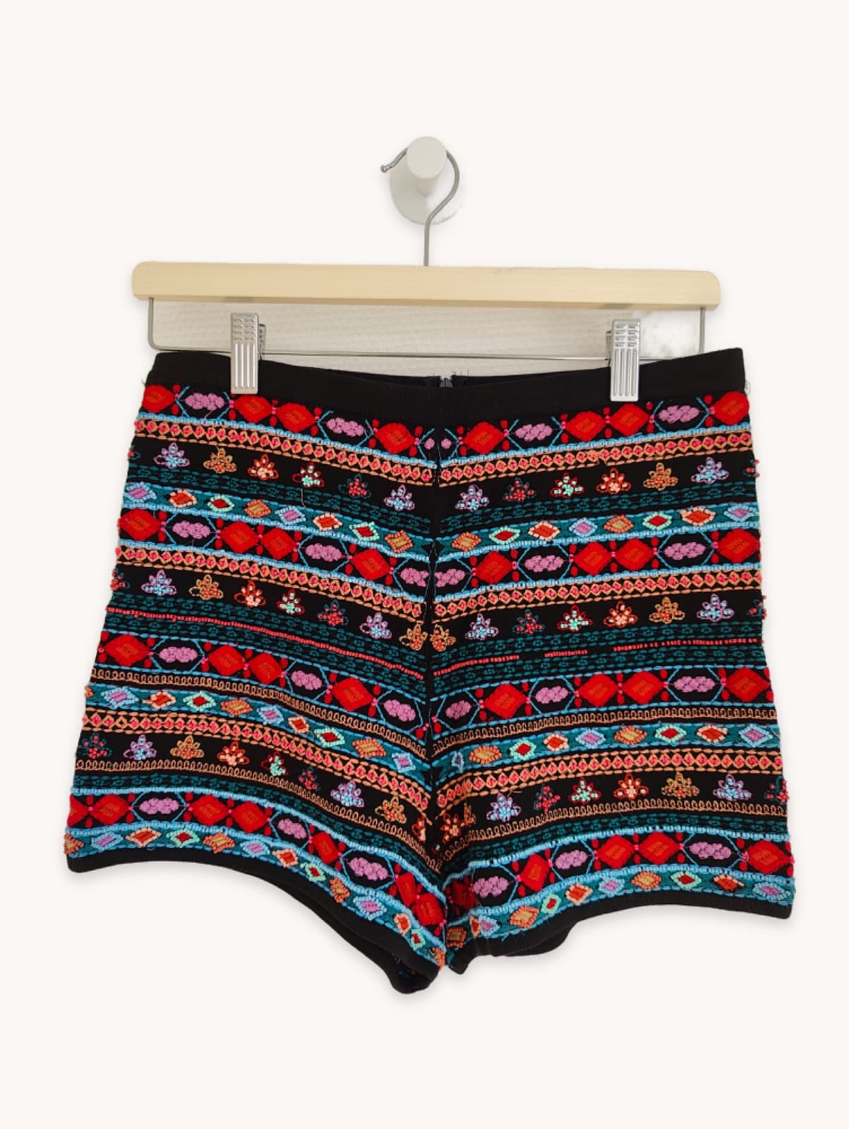 Zara shorts with ethnic embroidery – Size S