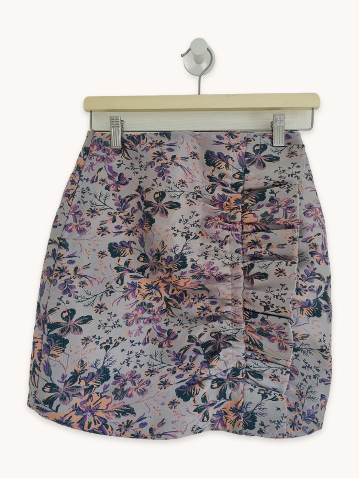 Zara skirt with jacquard floral print – Size XS